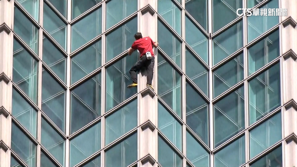 他預言Alex攀101會摔死或失敗　遭網灌爆神隱