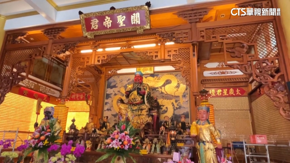 全國最早！　高雄五甲關帝廟「中上」國運籤出爐