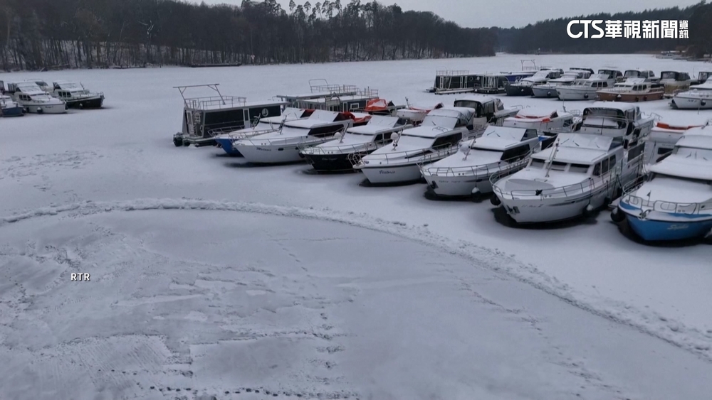 寒流冰封歐洲　波蘭.德國湖泊河水表面凍結