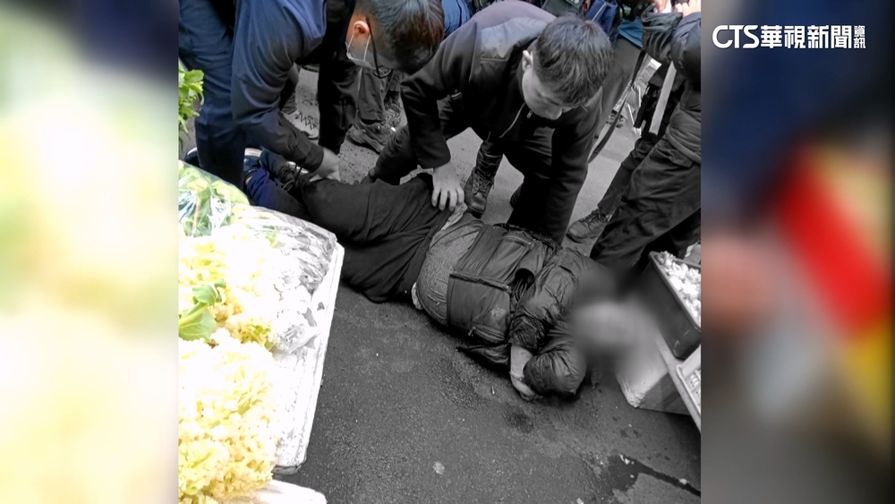 苗栗爆悚砍！　警頭中刀濺血　開2槍阻「男胸中彈不治」