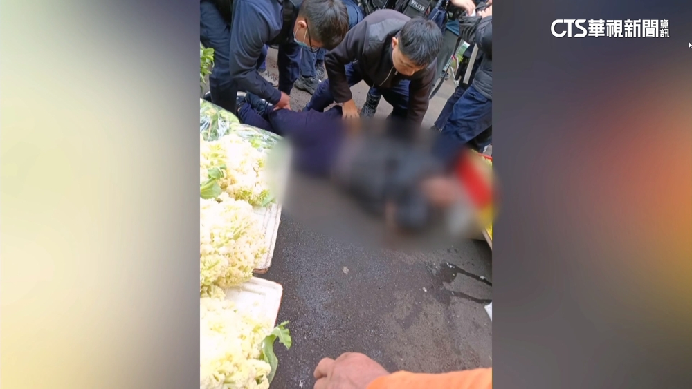 市場攻擊案！　砍警嫌有前科、住後龍　攤商還原經過