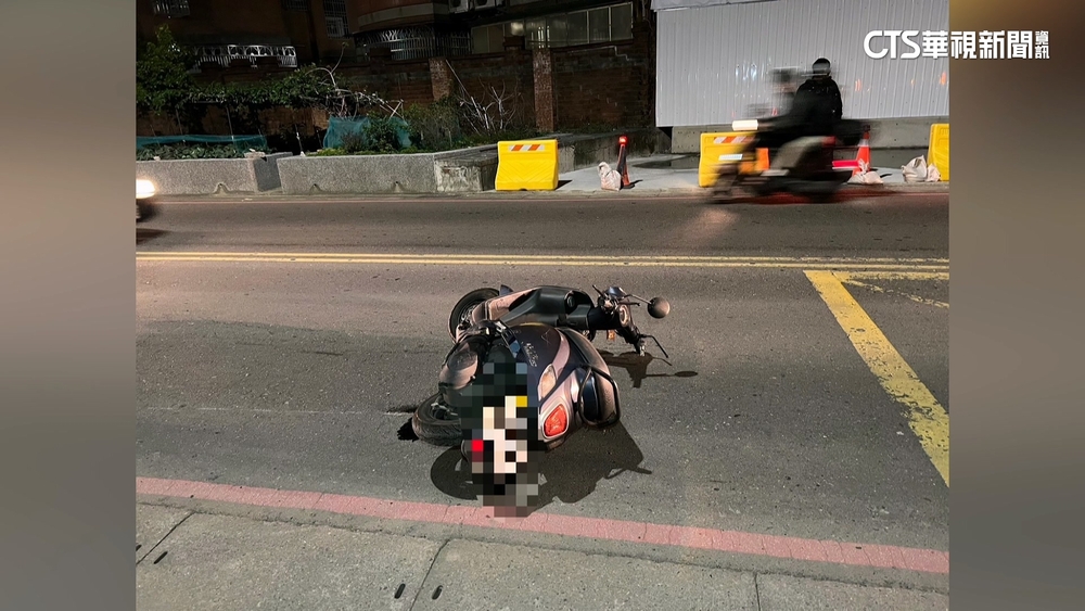 騎車自撞路緣石摔車　女騎士送醫搶救仍不治