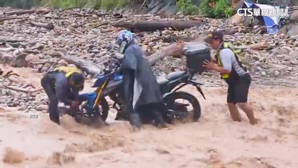 暴雨襲擊南美祕魯　雷擊山崩土石流奪36命