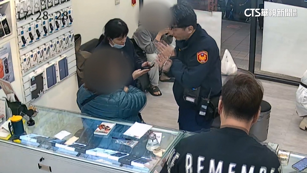 買鏡頭貼「用了要退錢」　遭業者拒絕婦報警討公道